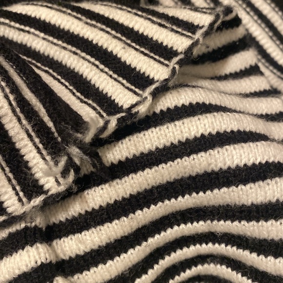 Sweater dress with short sleeve - Picture 4 of 5